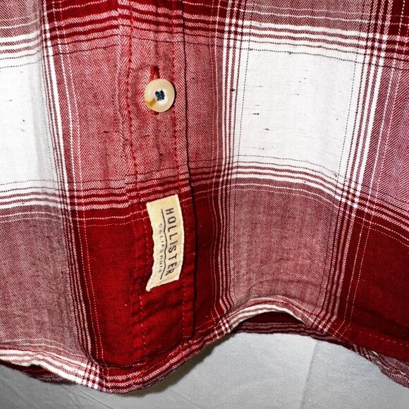 Hollister Mens Button Up Red & White Plaid Long Sleeve Shirt Size Medium - Picture 4 of 6